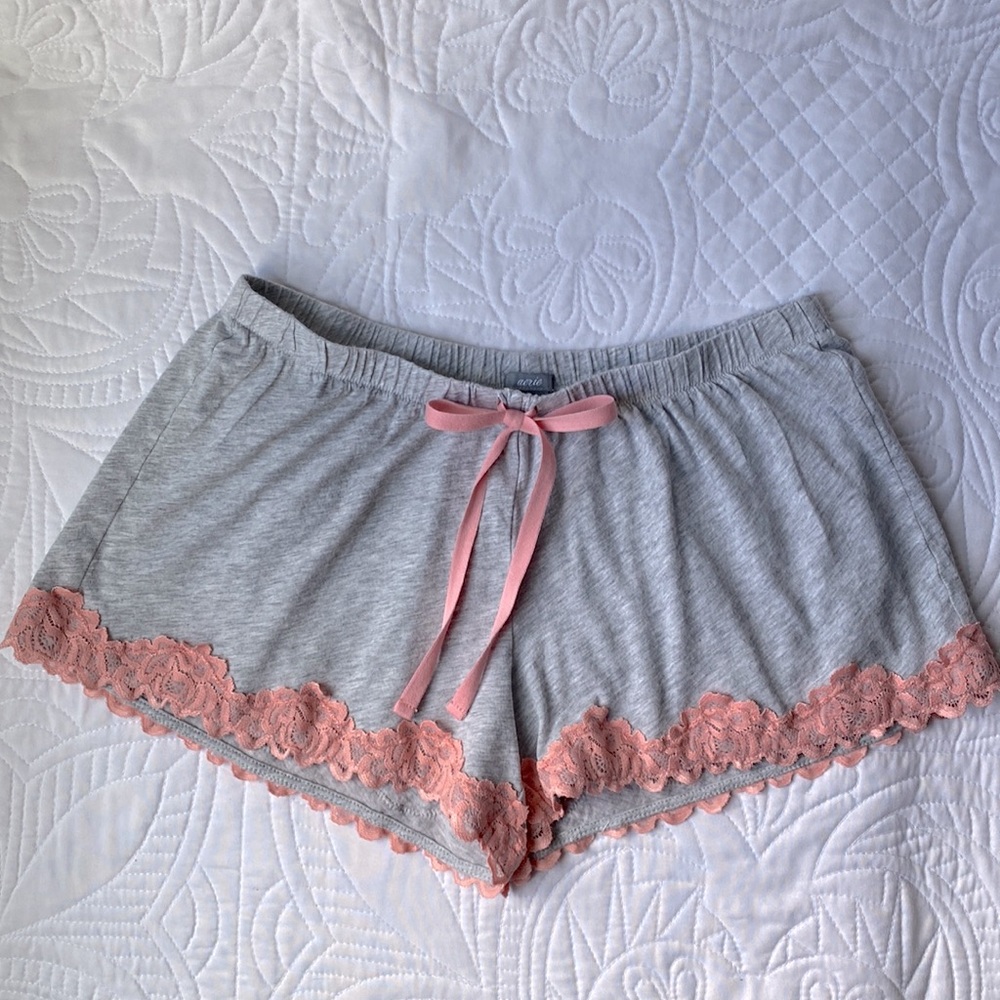 aerie Women’s SzXS Pajama Shorts Light Grey w Pink Lace